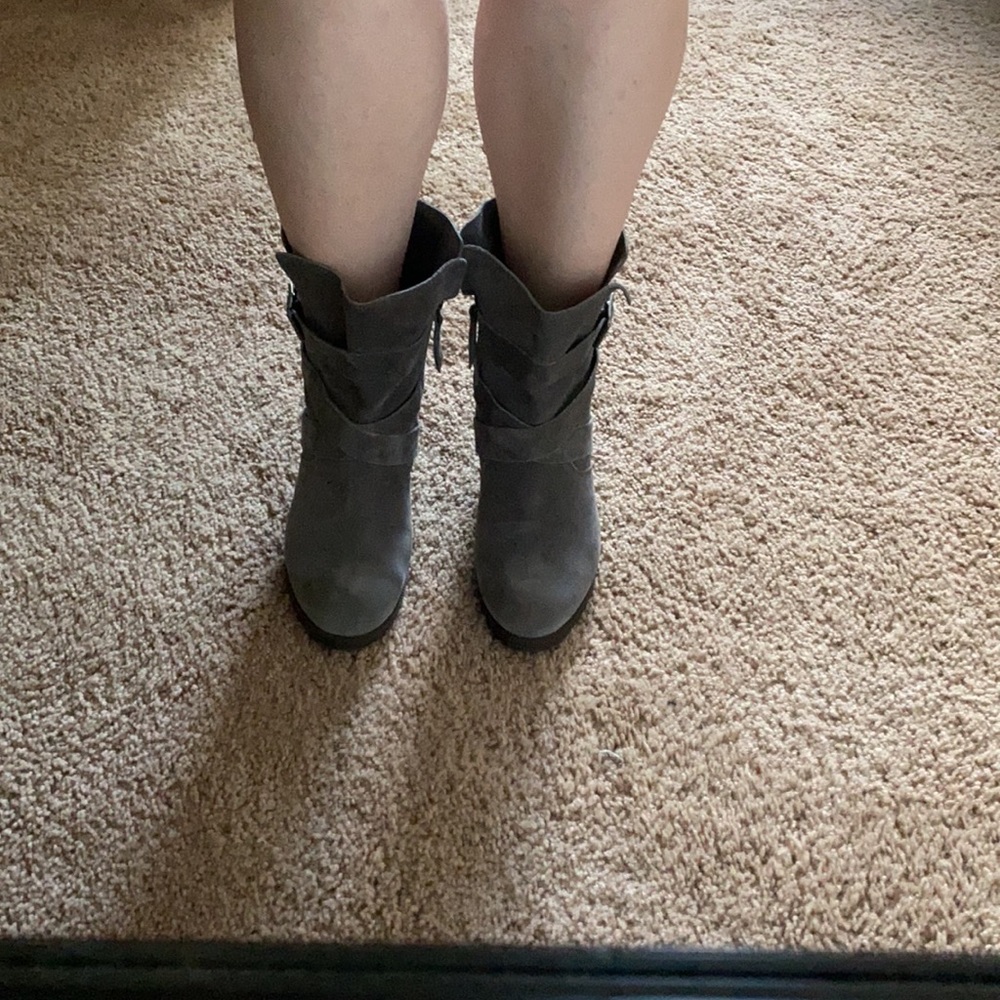 Clarks Boots - image 4